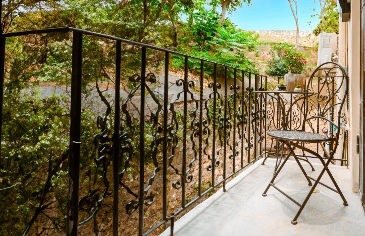Konmari Boutique Suites Chania  Exterior photo