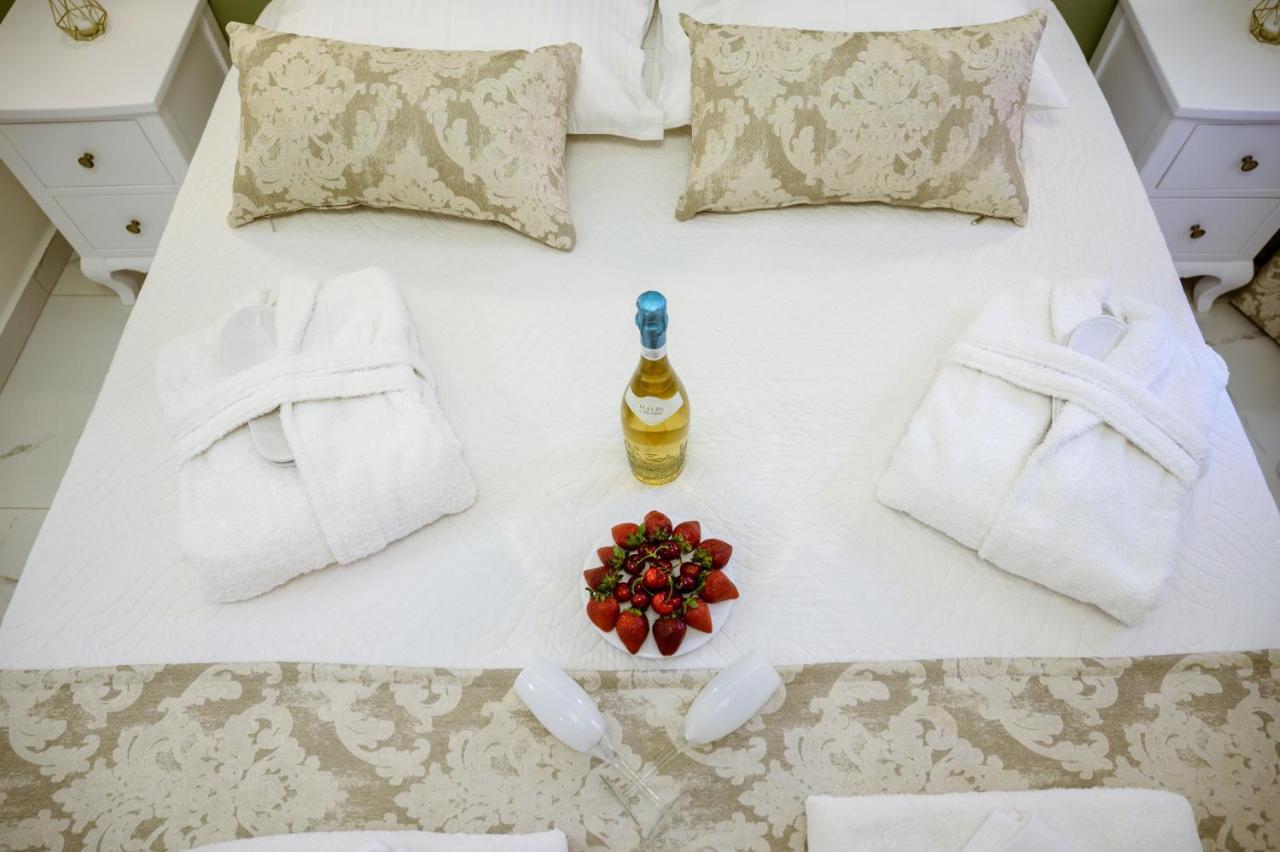 Konmari Boutique Suites Chania  Exterior photo